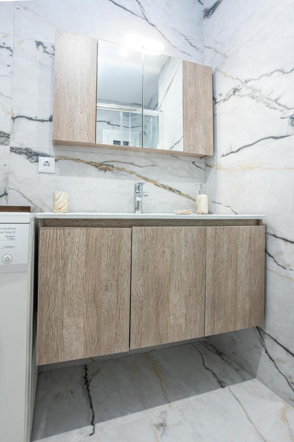 Luxury Downtown Apartment E1 Thessaloniki Exterior photo