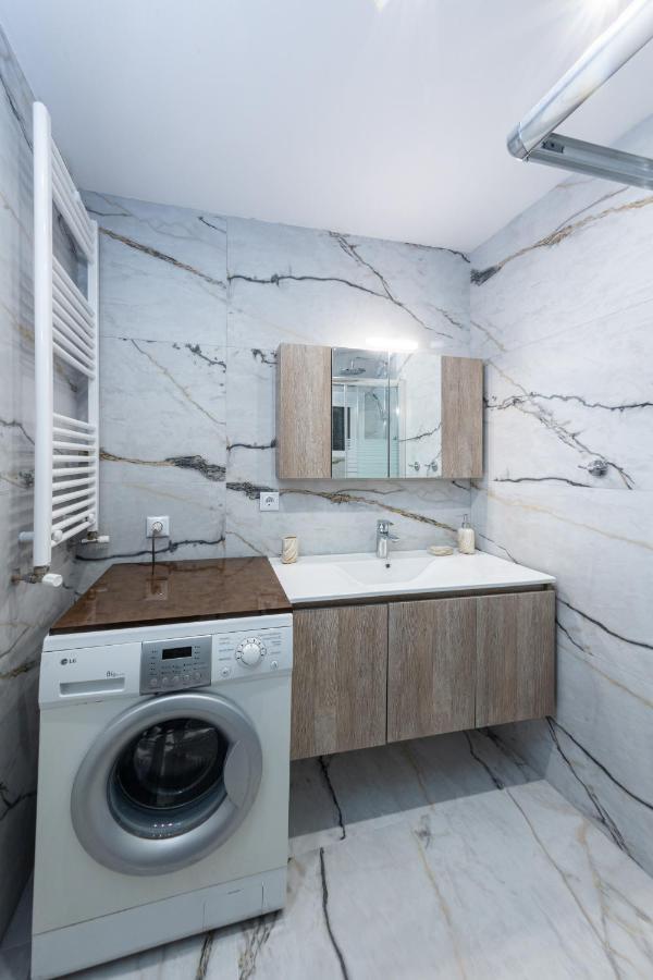 Luxury Downtown Apartment E1 Thessaloniki Exterior photo